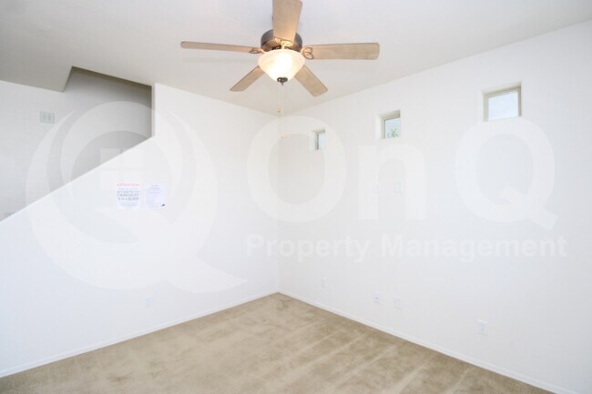 Foto del edificio - 2614 N 73rd Dr