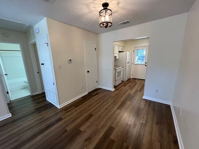 Foto del edificio - Pensacola - Northeast - 2 bedroom, 1 bathroom