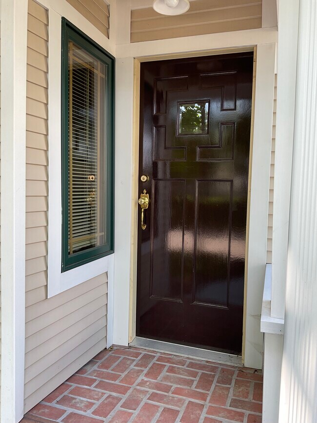 Entrada principal - 2123 Cameron Ave