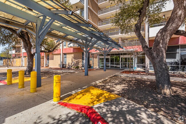 Foto del edificio - Villa Tranchese Apartments