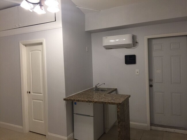 Foto del edificio - 7020 SW 71st Ave