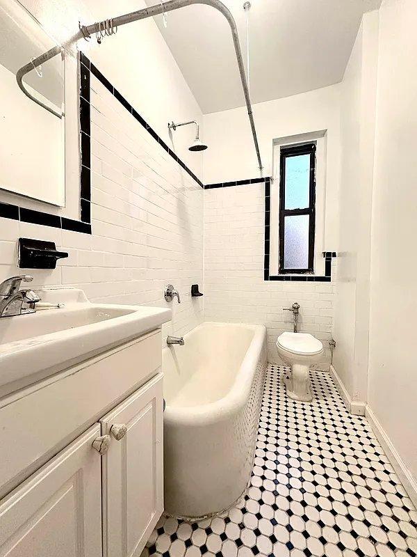 Building Photo - 1 bedroom in NEW YORK NY 10033