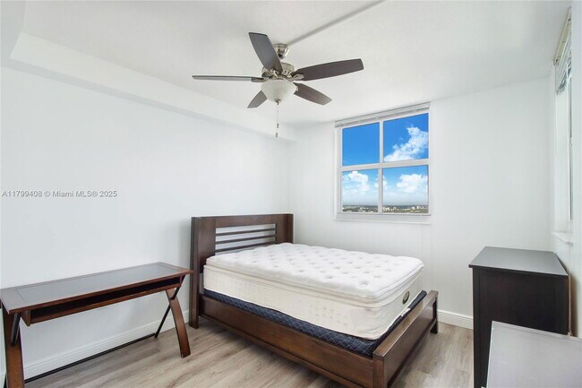 Foto del edificio - 1250 S Miami Ave