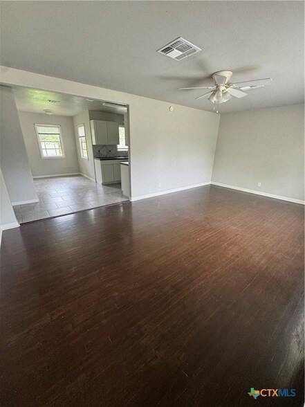 Building Photo - 2305 Anaqua Ave