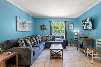 Building Photo - 2025 Eleventh Street-SI FL2-ID1023387P