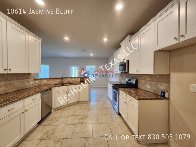 Building Photo - 10614 Jasmine Blf
