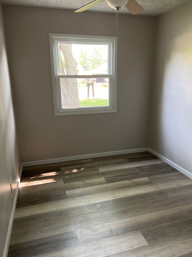 Foto del edificio - 1118 Emerald Ln