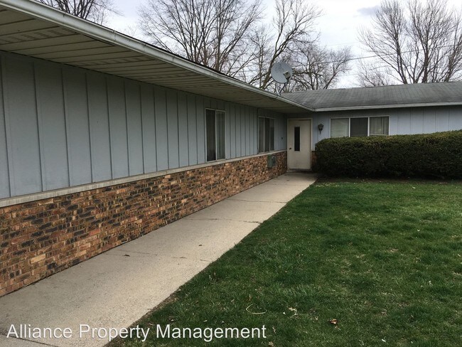 Foto del edificio - 1202 Lake Forest Dr