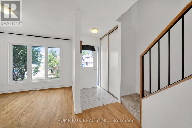 Building Photo - 2555 Hunters Point Crescent
