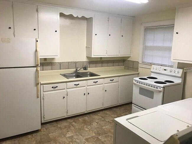 Foto del edificio - 3 Skiffs Creek Landing Rd
