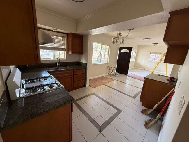 Foto del edificio - 224 Gladys Ave