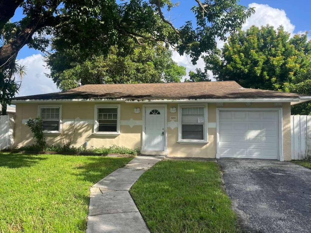 Primary Photo - 8201 SW 5th Ct