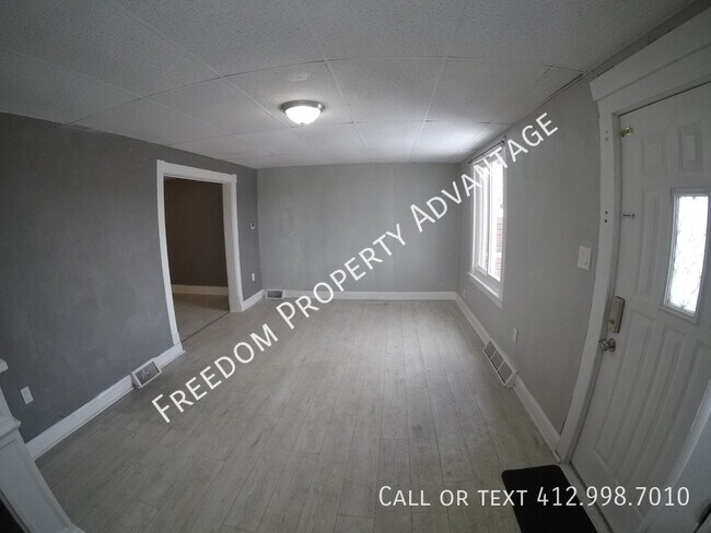 Foto del edificio - 716 St Clair Ave