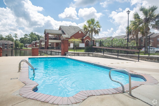 Building Photo - Suma Lake Apartments & Townhomes
