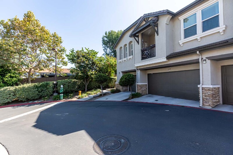 Foto principal - 425 S Meadowbrook Dr