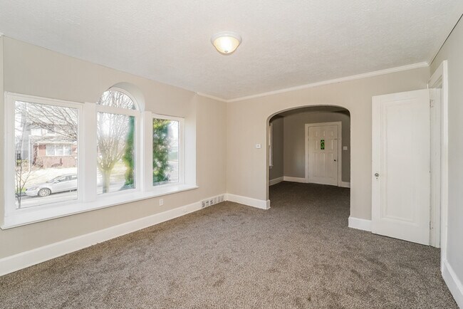 Foto del edificio - 1420 Oakwood Ave