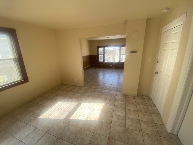 Kitchen - 3605 S Washtenaw Ave