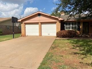 Building Photo - 3934 Brookhollow Dr