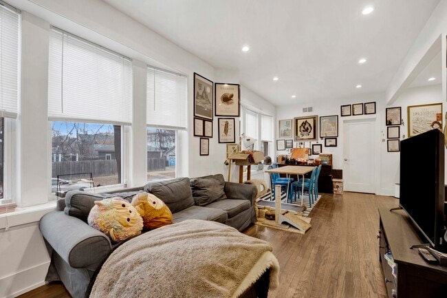 Building Photo - 2519 W Altgeld St