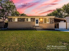 Building Photo - 26446 Couzens Ave