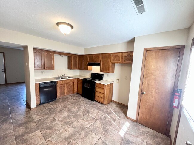 Foto del edificio - Updated 2 bedroom 1.5 bath home in a great...