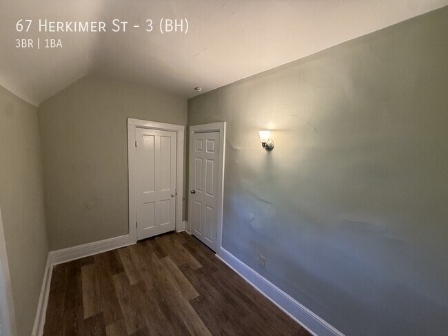 Building Photo - 67 Herkimer St