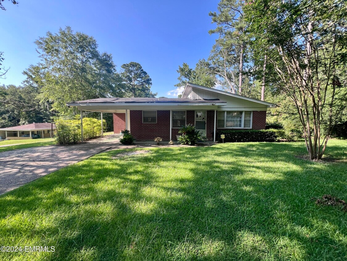 Primary Photo - 5524 Manning St