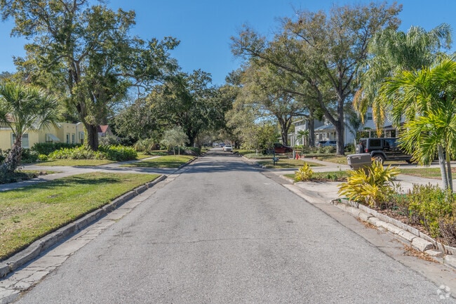 Residents love the quiet neighborhoods in Tampa.