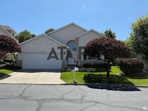 Building Photo - 941 Fremont Rd