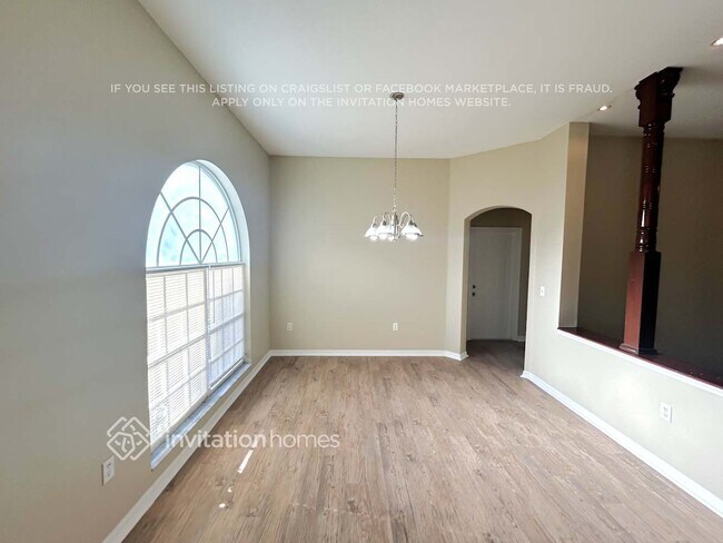 Foto del edificio - 4301 Brandon Ridge Dr