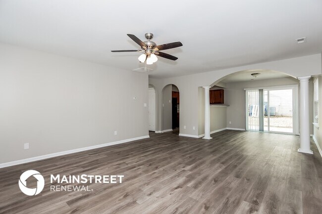 Foto del edificio - 1135 Larkspur Ln