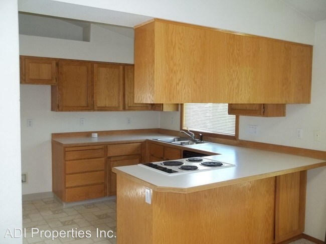 Building Photo - 3 br, 2 bath House - 17409 SW Clearwater Ct.