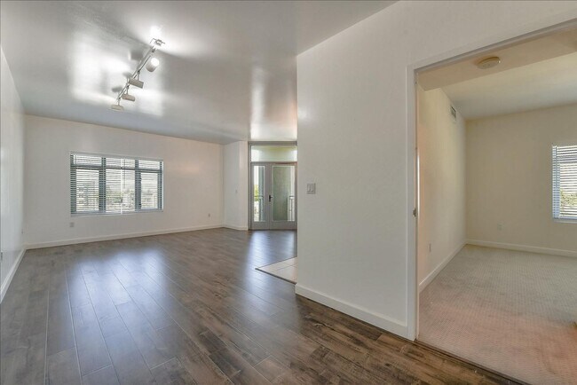 Foto del edificio - Fantastic 2 Bedroom/2 Bath at City Heights