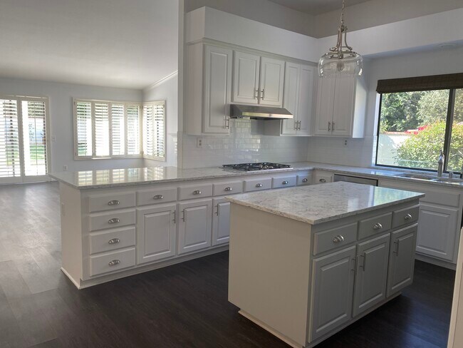 Kitchen - 1142 Earlham Ct
