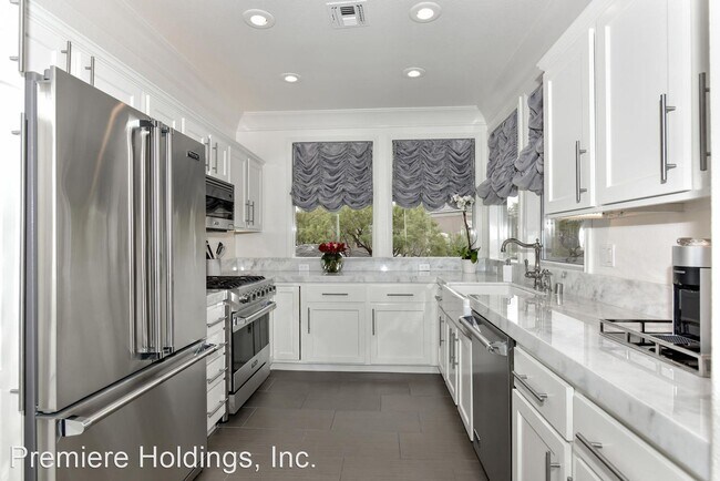 Building Photo - 2 br, 2 bath House - 9430 Laguna Niguel Dr...