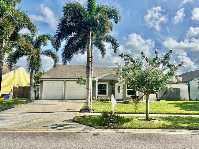 Foto del edificio - 7927 Bishopwood Rd