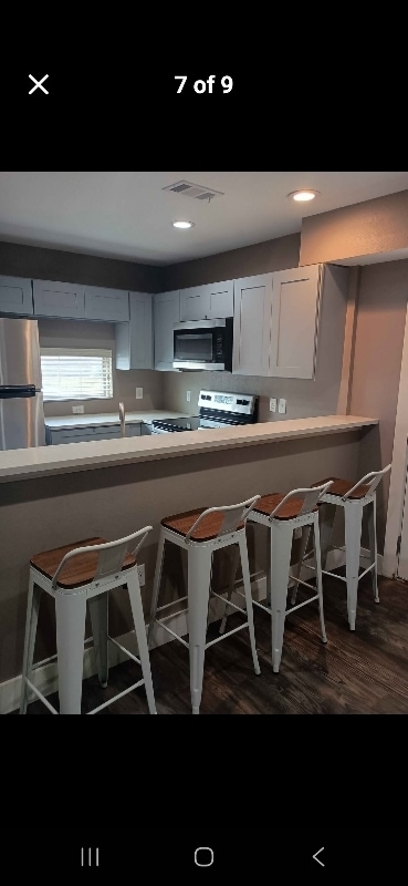 Foto del edificio - 714 E Lamar St