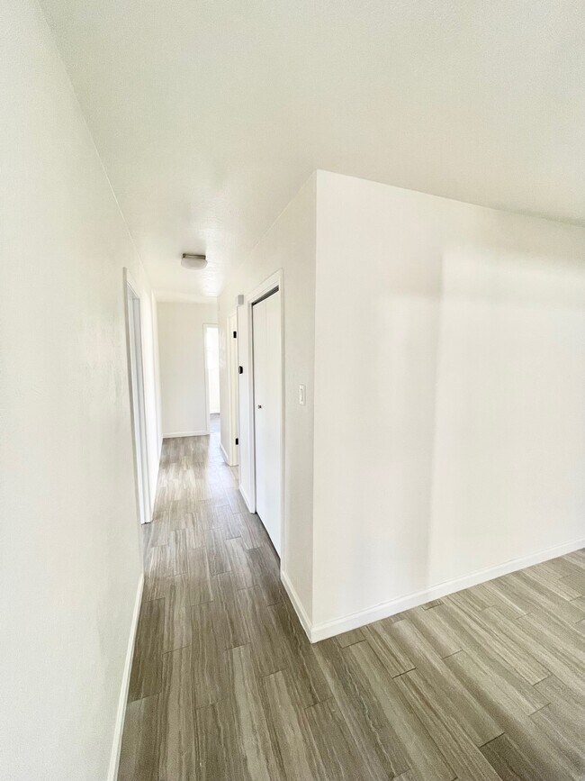 Foto del edificio - 7519 Elderberry Dr