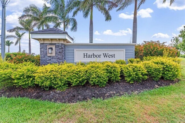Foto del edificio - 15153 Spanish Point Dr
