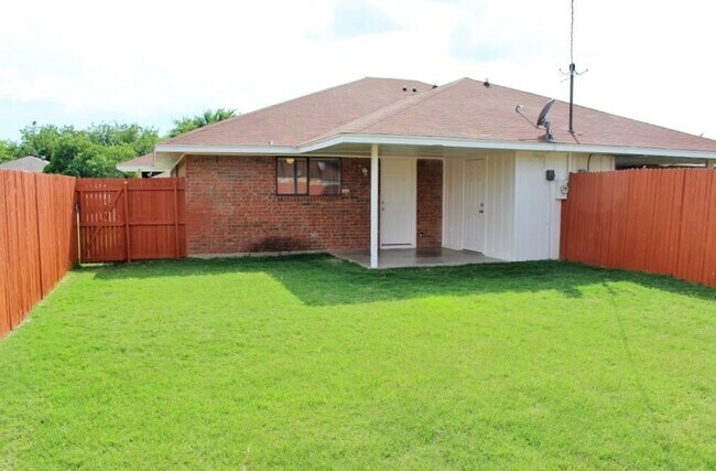 Foto del edificio - 104 Trey Ct