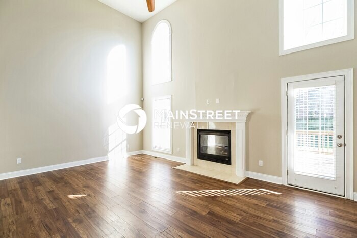 Primary Photo - 3 Bedroom Pet-Friendly Home in Louisville,...