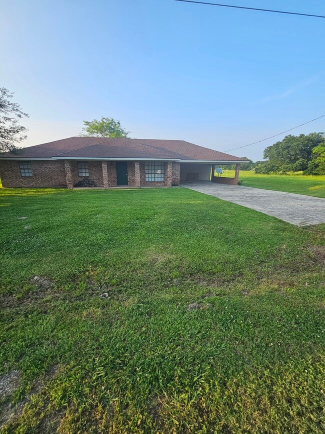 Building Photo - 16320 Langlinais Ln