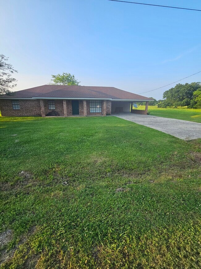 Foto del edificio - 16320 Langlinais Ln