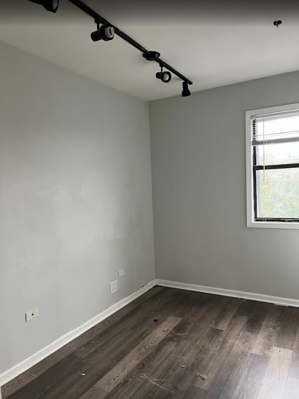 Foto del edificio - 4854 W Addison St