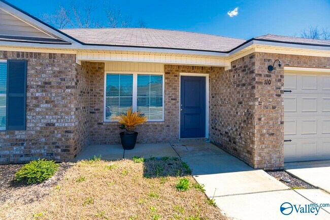 Foto del edificio - 110 Olde Hearth Rd