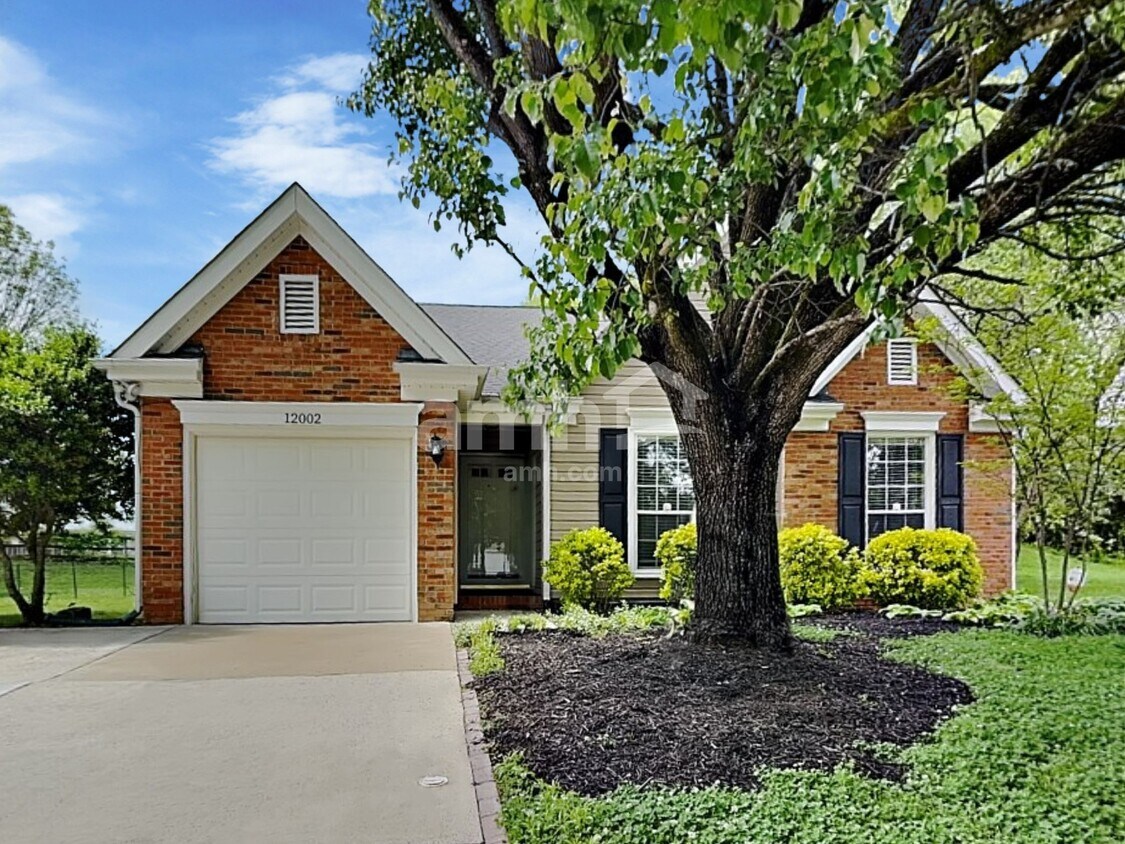 Foto principal - 12002 Cartgate Ln