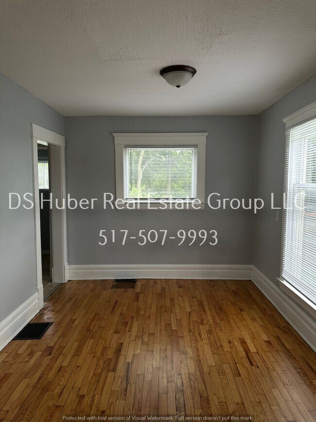 Foto del edificio - 3 Bedroom home with hardwood floors! 1412 ...