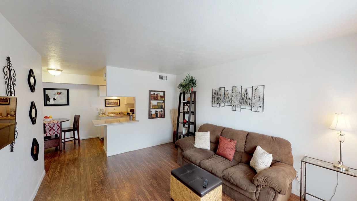 Photo - Pepper Tree Apartments