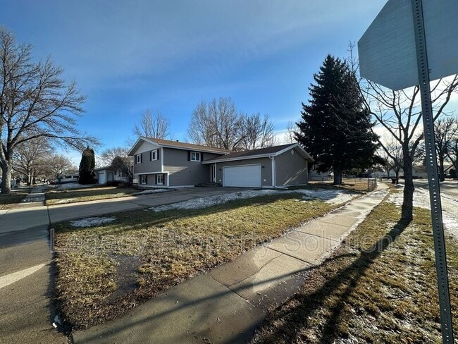 Building Photo - 1400 S 3rd St