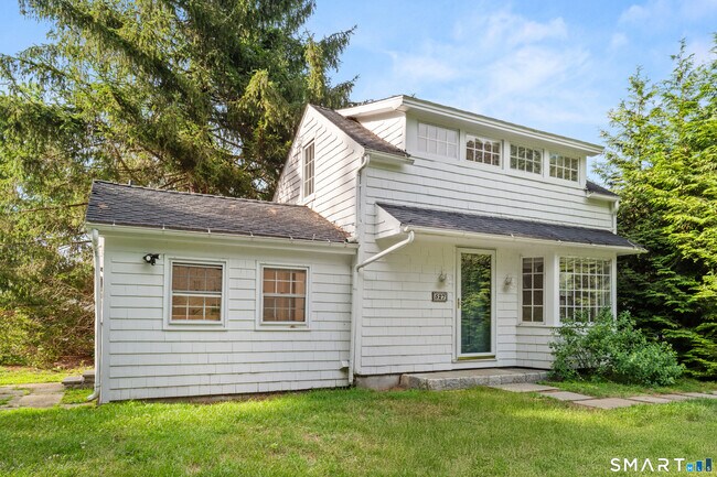 Foto del edificio - 527 Danbury Rd